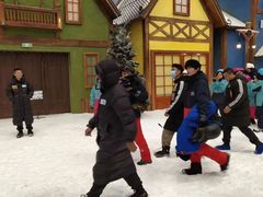 -长沙湘江冰雪世界