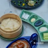 当桃红香槟遇上鱼子酱烤鸭