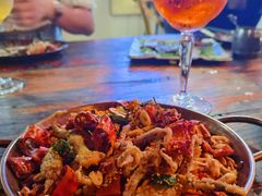 sisters秘制麻辣鸭舌-SISTERS BAR RESTAURANT川意酒馆(嘉善老市H楼店)