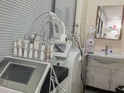 -荟草堂专业痘肌皮肤管理