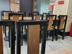 大堂-老边饺子馆(北京南站1店)
