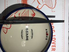 餐具摆设-臻享無招牌·食蛙专门店(太古里店)