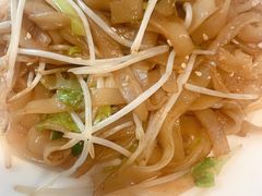 干炒牛肉河粉-阿政粤小馆(中央大街店)