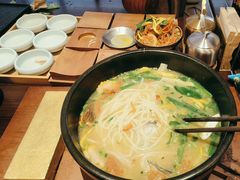 -银米·云南传统过桥米线(双廊黑金冠店)