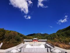 -九鼎铁刹山风景区