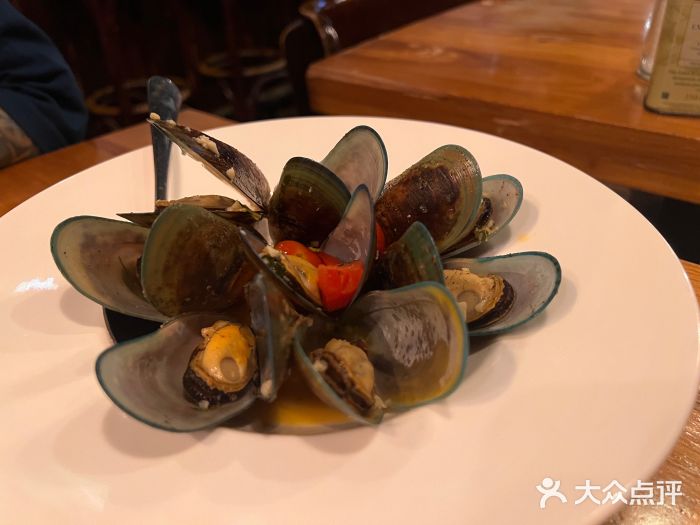 La Vite意大利餐厅酒馆(乌鲁木齐店)白酒烩法国青口图片