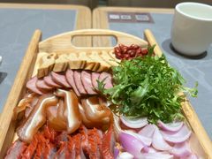 -关东小磨东北菜(上海长风大悦城店)