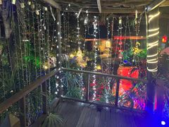 -Green Tree Rest. & Pub