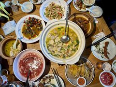 -头上红煨盐鸡乡村食府