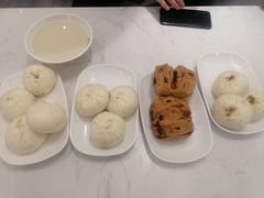 -李与白包子铺(桐梓林店)