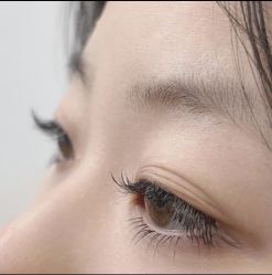 -赢韵美甲美睫瑞士净斑中心