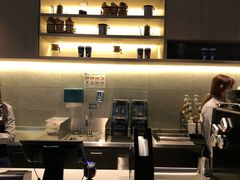 -瑞幸咖啡(新理想大厦店)