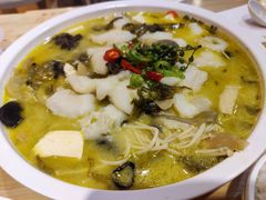 -鱼你在一起(奉贤宝龙城广场店)