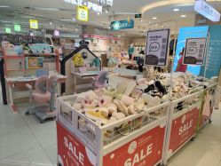 -孩子王童乐园(衡阳万达店)