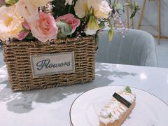 -Fridi Patisserie Cafe