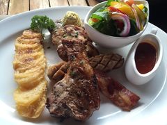 -Bamboo Bar & Grill Restaurant