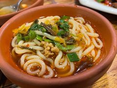 纯正云南小锅米线-遇见阿家村云南菜(魏公村店)