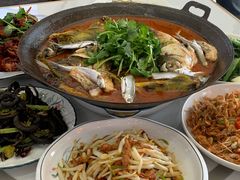 -丹水桥地锅鱼·翘嘴鲌·地方特色全鱼宴(丹江口大坝店)