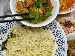 -李与白包子铺(桐梓林店)