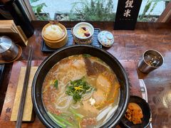 -银米·云南传统过桥米线(双廊黑金冠店)