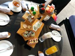 -亚龙湾喜来登·美景台大堂吧