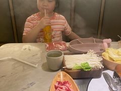 -左庭右院鲜牛肉火锅(浦江欢乐颂店)