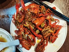 -虾弄弄海派小龙虾·牛羊蝎子火锅