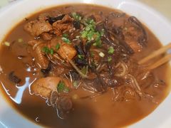 小鸡炖蘑菇-石老头关东饺子王·东北菜(嘉华鑫城店)