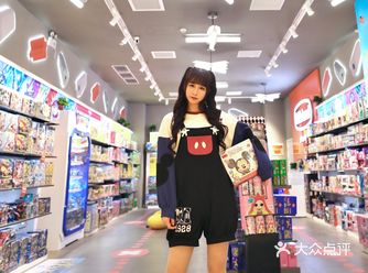 和小伙伴去港汇吃饭 路过kidsland发现我最爱的