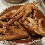 等了一个多小时，终于进去 这里的嬢嬢很热情