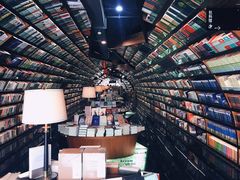 -钟书阁(珍园店)