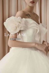 -Lady  Jane高端婚纱礼服馆