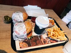 -The Habit Burger Grill 哈比特汉堡(复兴soho店)