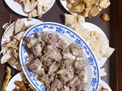 -东巴谷野生菌火锅餐厅