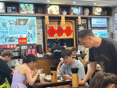 -黑白电视长沙小吃(美林M·LIVE天地东座店)