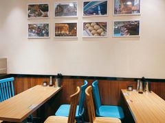 -小杨生煎(金山百联购物中心3楼店)