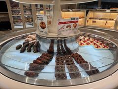 -HOT CRUSH趁热集合·现烤面包(上海环球港店)