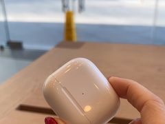 -Apple零售店(华贸购物中心店)