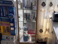 -茂菊口腔连锁(浦东南路店)