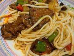 -歹歹的加个面过油肉拌面