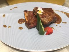 香煎牛仔骨-汤臣·空中餐厅·严选粤菜(石湾世博广场店)