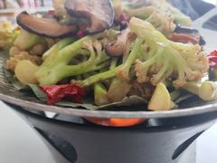 -天天向上素食餐厅(五台山店)