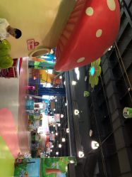 -维佳童话镇演出现场(徐东店)