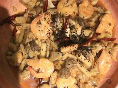 牛肝菌牛蛙霸王锅-云海肴·汽锅鸡·云南菜(美罗城店)