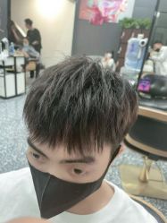 -藤野造型专业烫染接发