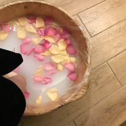 -香港倾城国际·美容美体中心