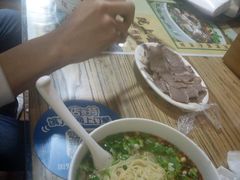 -陇上全荟兰州传统牛肉面(延吉路店)