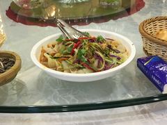 凉皮-巴扎美食·新疆菜·西域歌舞表演餐厅(新疆大厦店)