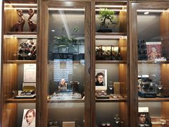 -回瑞眼镜·蔡司·依视路官方授权店(广益路万达店)