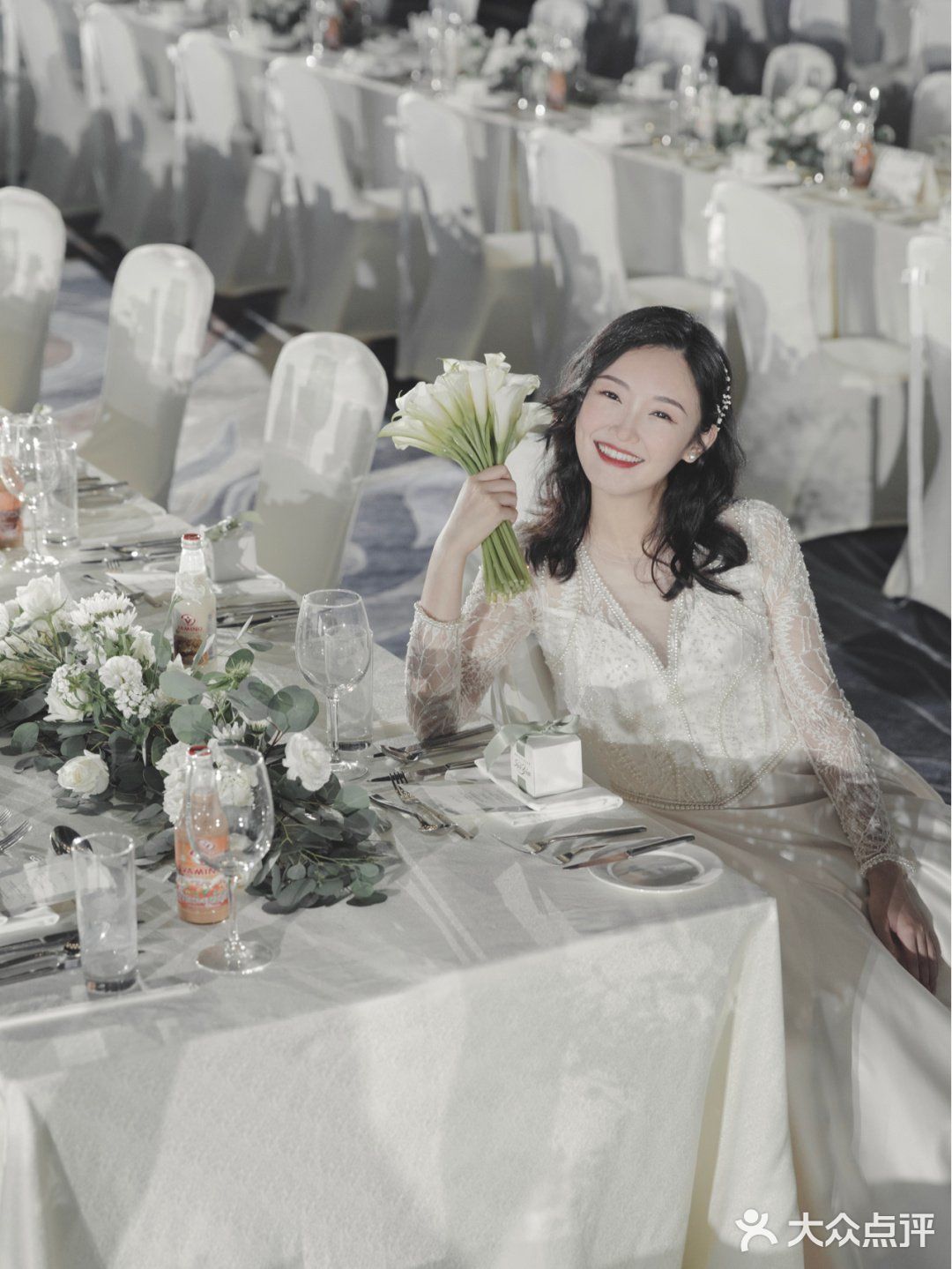 现代简约风的高级韩式婚礼策划
